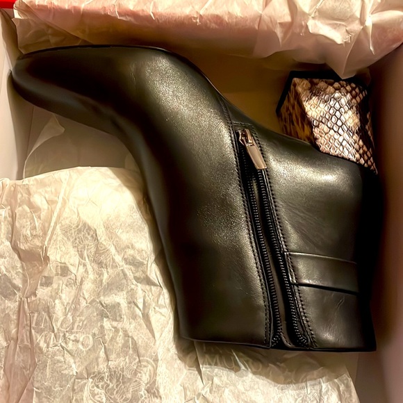 Genuine Black Leather Boots(Not Fake) - Picture 9 of 9